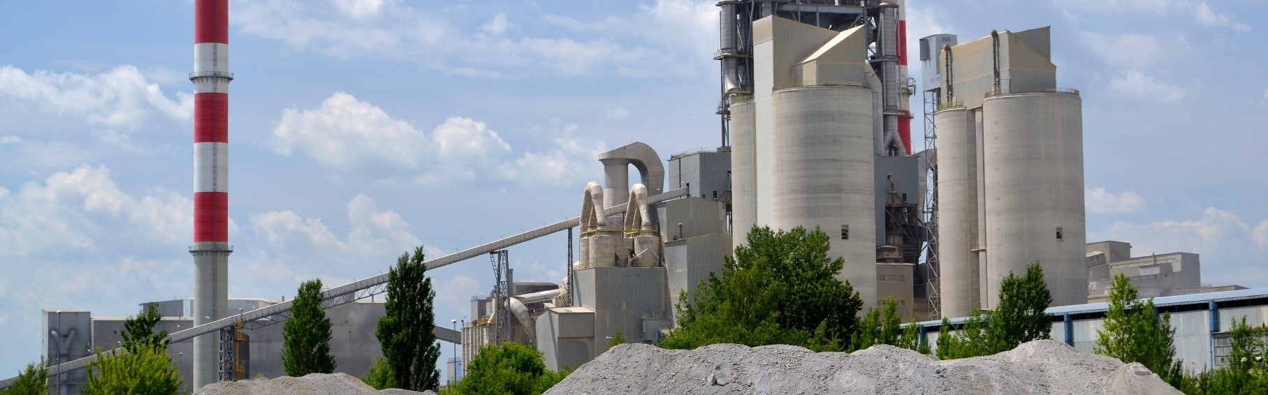 photo of cement plant