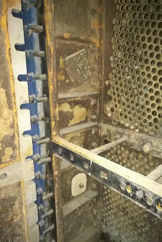 Reversing chamber before chemical active foam cleaning.